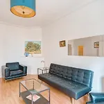 Lucky Lambert Apartment